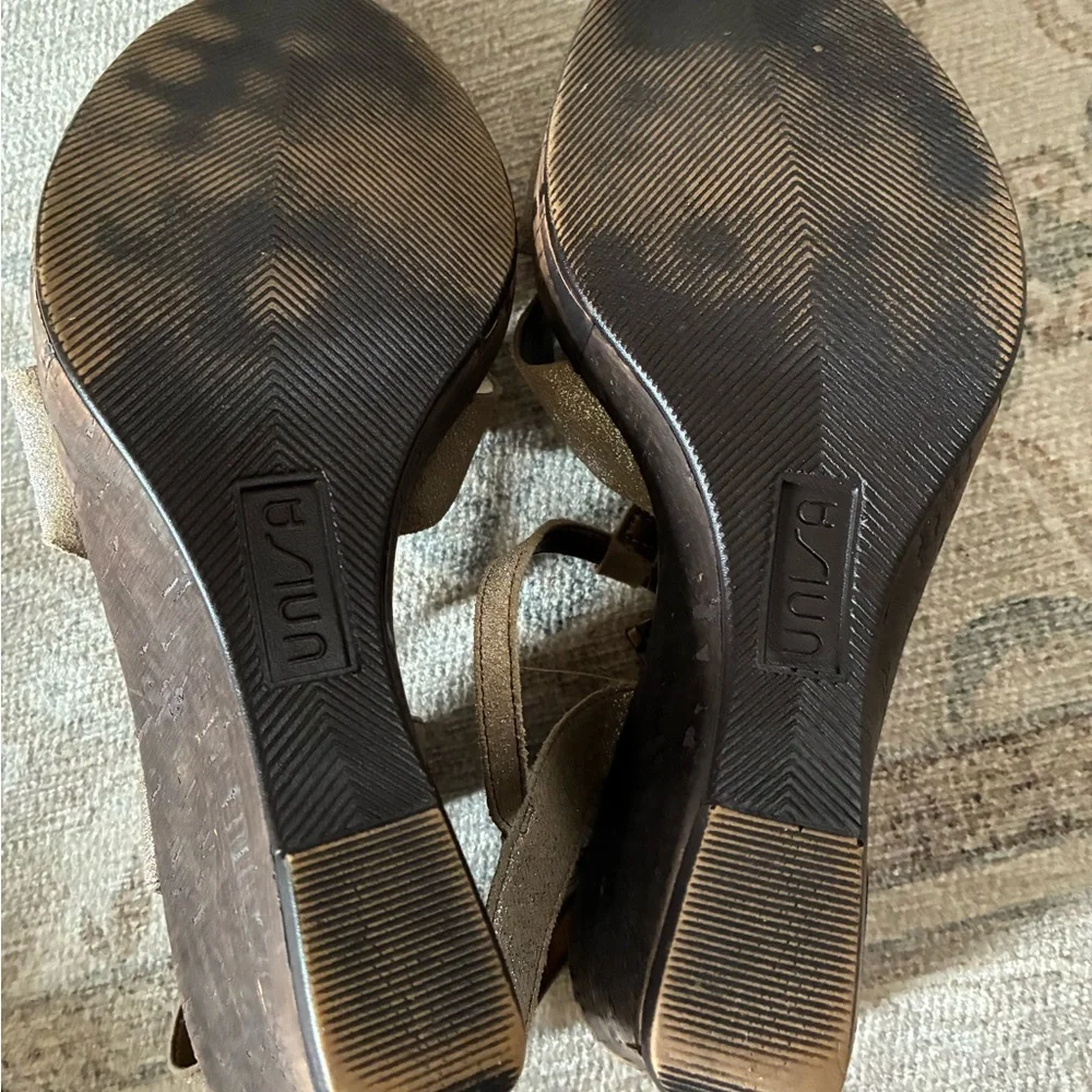 Made In Brazil Real Leather Brown and Gold Wedge Heels Size 9.5